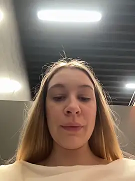 SashaCatt Adlı Modelin Web Kamerası Şovu