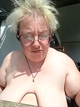 XXX chat uživo modela Bella_Blue6