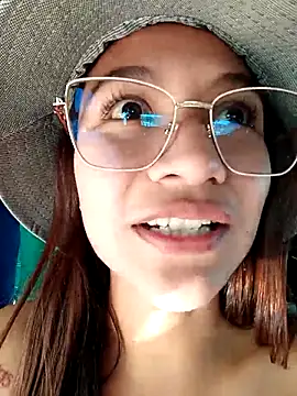 Leticia_Hinkley_ 라이브 XXX 채팅