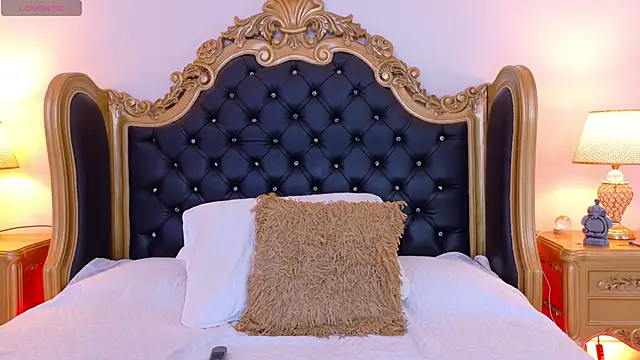 AdelinaVans Chat XXX live