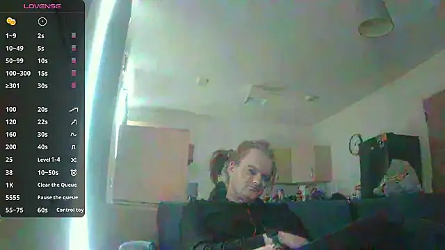 Show modela Ava-Maxie na web-kameri