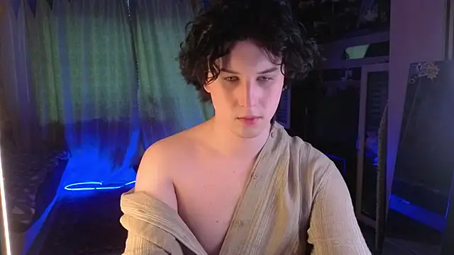 Вебкам-шоу AdrianChill