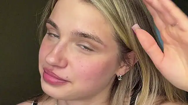 عرض كام EarthaStinett