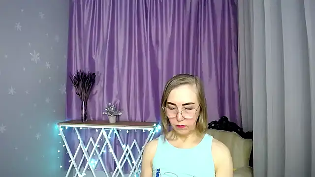 queen_a_n_i's Webcam Show