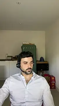 eaumineraleのウェブカメラショー