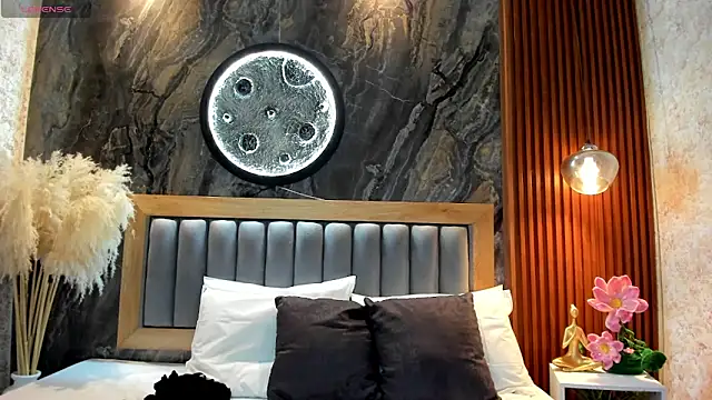 XXX chat uživo modela BellaPeers_