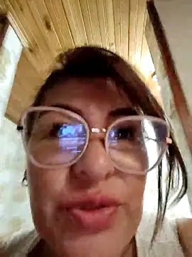 AlexxiaaMat 现场XXX聊天