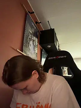 wetgerman_2 élő XXX-chatje