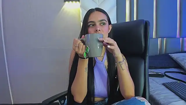 Chat XXX ao vivo de ChloeHarper_