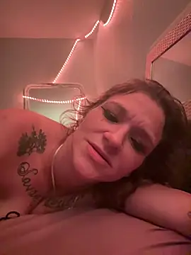 SavageKitten420 Show in webcam