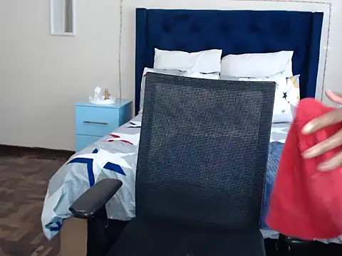 QUEENMANDYY Live XXX Chat