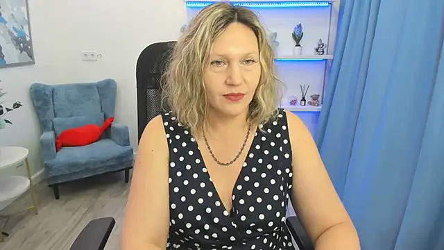 NinaStarle: онлайн-секс-чат