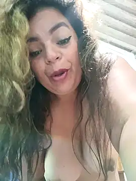 Mia-Glow Adlı Modelin Web Kamerası Şovu