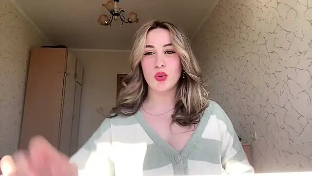 SpringSummers Adlı Modelin Canlı XXX Sohbeti