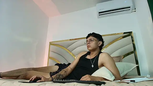 Show de webcam de Milo_Storm