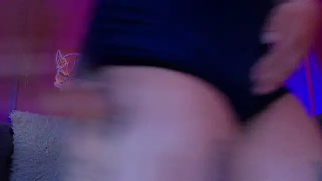 Julieta_Russell Chat XXX in diretta