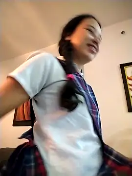 l0lita_emiのウェブカメラショー