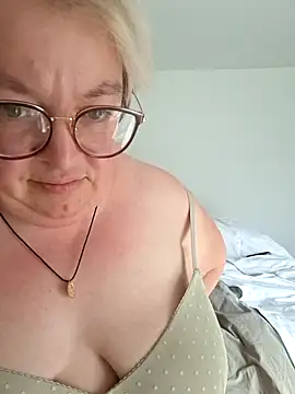 Bella_Blue6: απευθείας συνομιλία ΧΧΧ