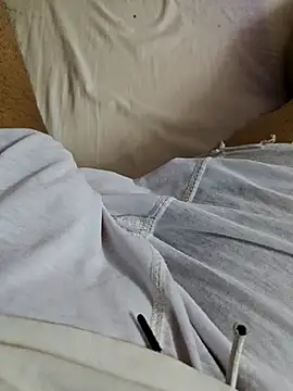 Pertunjukan Kamera Web Atefnabil1