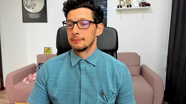 BrutusK08 – Naživo XXX chat