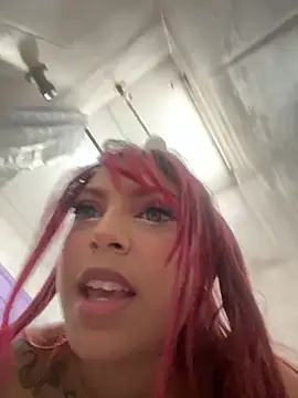 GiaRedd: онлайн-секс-чат