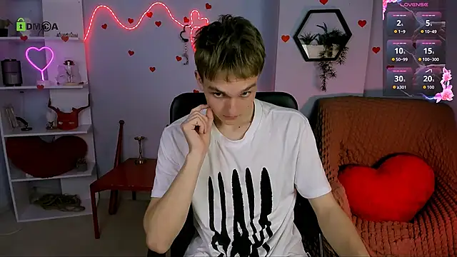 Show modela john_lik na web-kameri