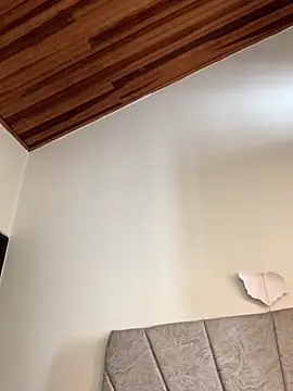 Val12777のライブXXXチャット