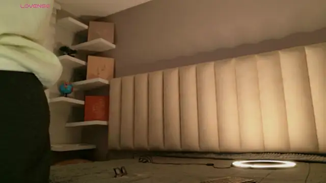 Czat XXX na żywo – Megan_mooree_