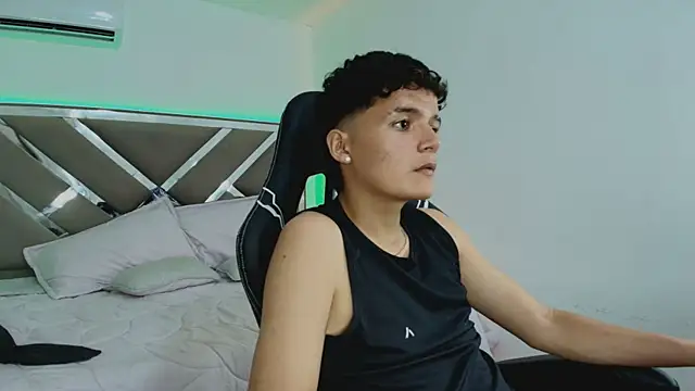 Luca_Vossn Live XXX chat