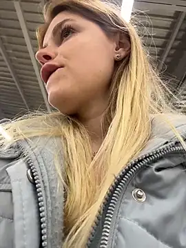 Chatroom XXX en direct de HarrietDart