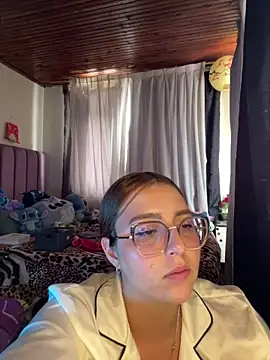 CoraVibes Chat XXX in diretta