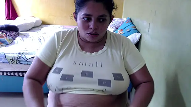 Chat +18 de yulieth_bbw ao vivo