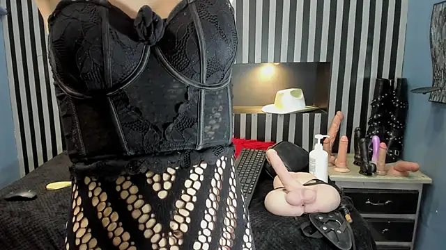 Chat +18 de Mara_Gonzalez ao vivo