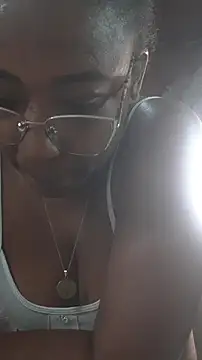 ChanneldelaCroix's Live XXX Chat