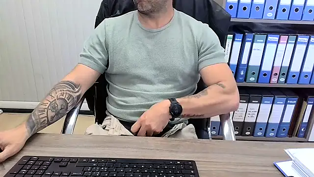 Pokazy przed kamerką – Evasionee