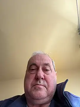 csikar Show in webcam