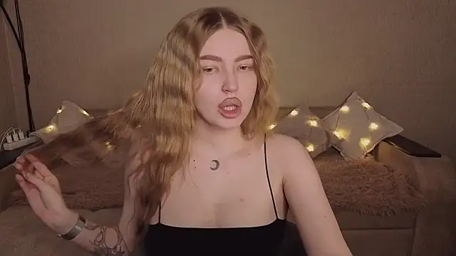 Chat +18 de ViolettaLopez ao vivo