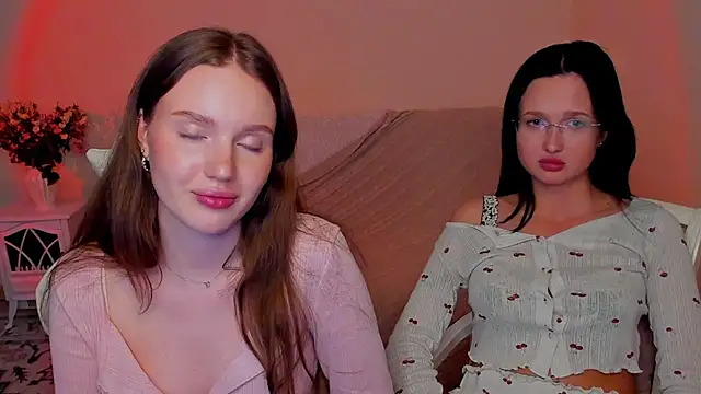 Онлайн чат XXX MishkaMe