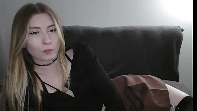 Онлайн чат XXX ErikaShyy