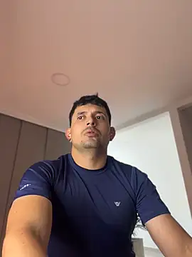 TroyeSavage 即時 XXX 聊天