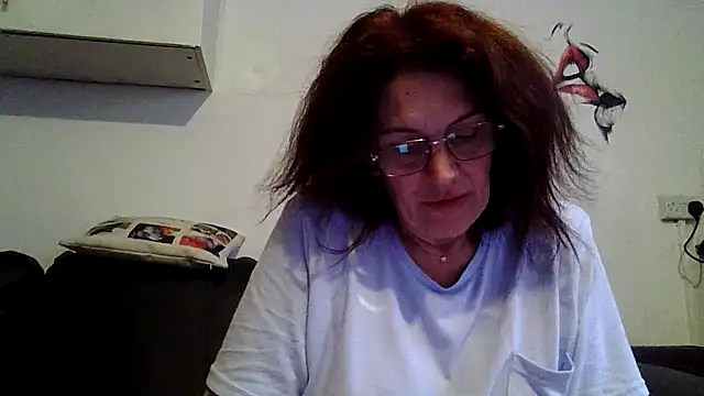 RubyyRosee élő XXX-chatje