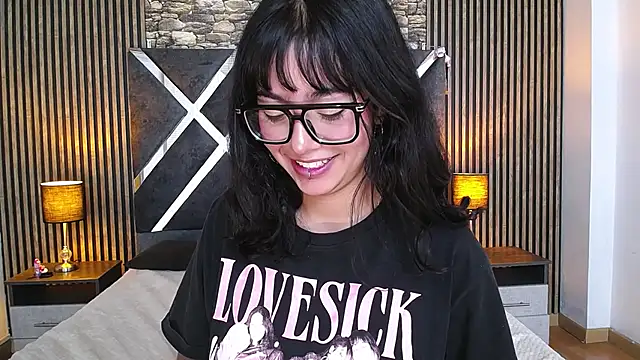 Amy_channel Adlı Modelin Canlı XXX Sohbeti