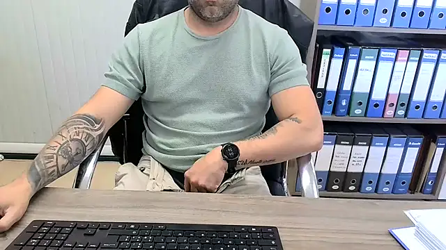 Evasionee Chat XXX in diretta