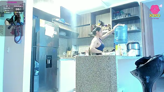 Bessie32's Live XXX Chat