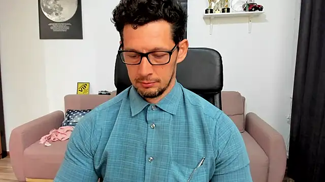 BrutusK08 Pertunjukan Webcam