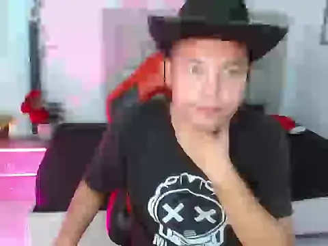 sven_fox723 Show Webcam