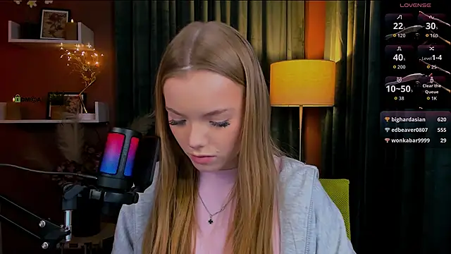 Онлайн чат XXX maddy_moah