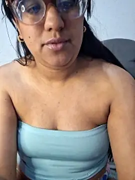 دردشة ZaidaWet الجنسية المباشرة