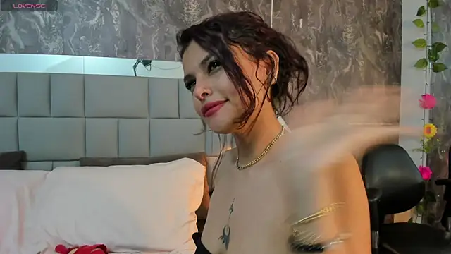 yiyisandoval 라이브 XXX 채팅