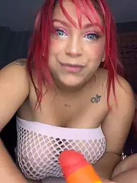 GiaRedd Adlı Modelin Canlı XXX Sohbeti